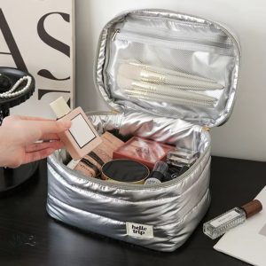 Puffer Vanity Case, idéal pour vos essentiels de beauté