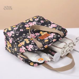 Accessoire de beauté avec motifs floraux de Sakura