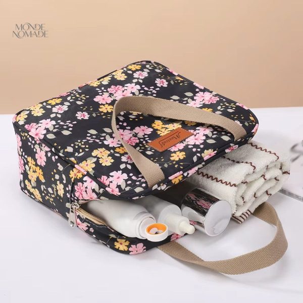 Accessoire de beauté avec motifs floraux de Sakura